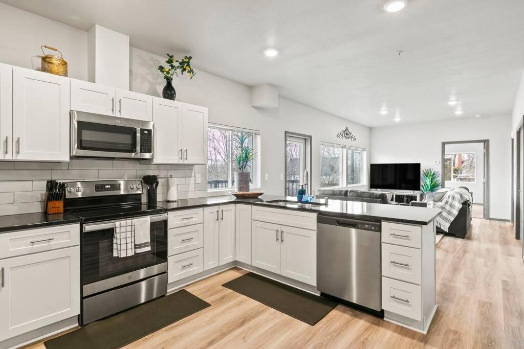 Spacious New 2 Bed 2 Bath Apt By Downtown Spokane Esterno foto