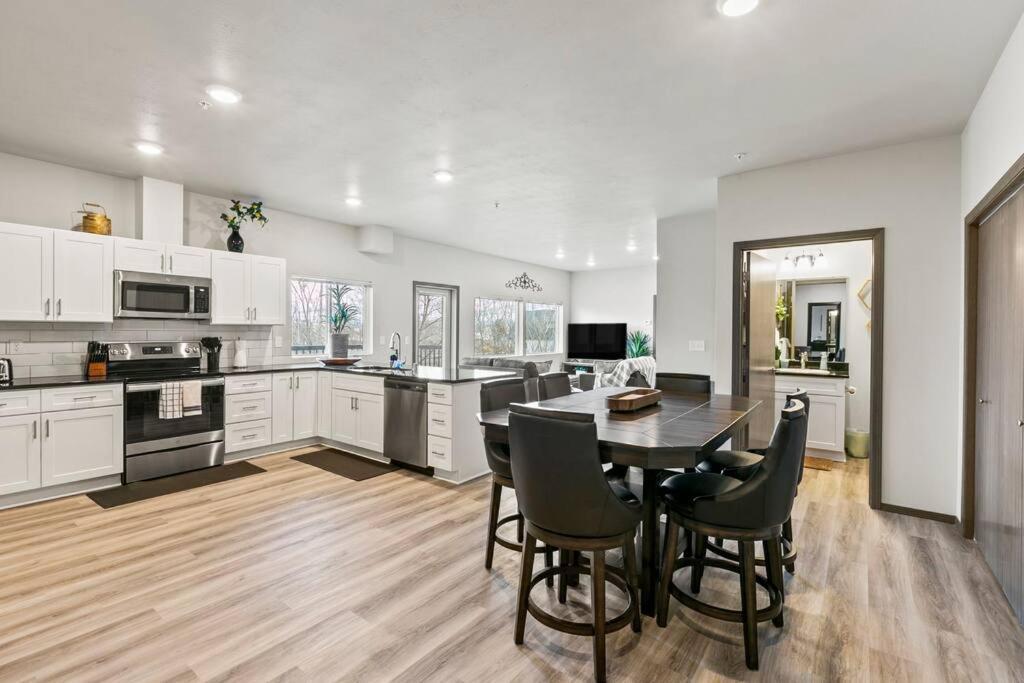 Spacious New 2 Bed 2 Bath Apt By Downtown Spokane Esterno foto